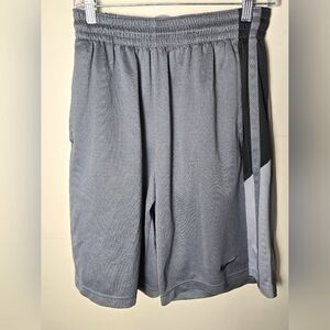 Men's Nike Dri-Fit Basketball Shorts, Size Medium